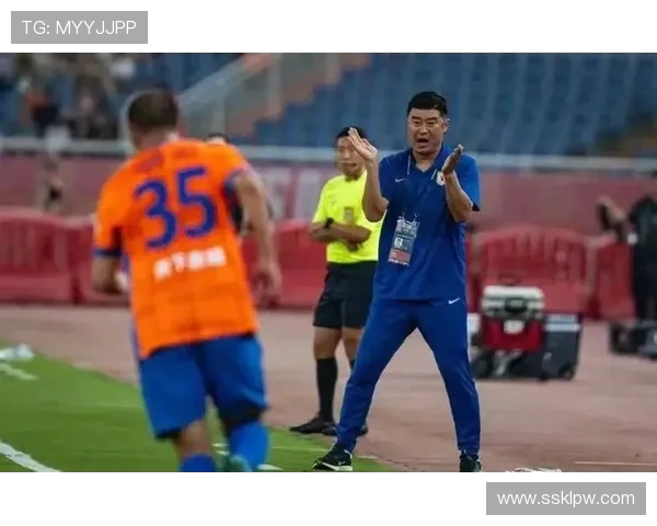 韩鹏：球队中前场压迫不足 感谢球迷国庆假期现场支持