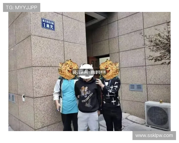 男子踢球误伤路人被索赔10万余元 法院判决赔偿7万余元