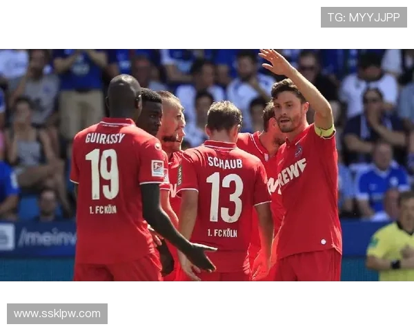 科隆与斯图加特上半场战成平局 卡明斯基破门德米罗维奇点射相互攻守