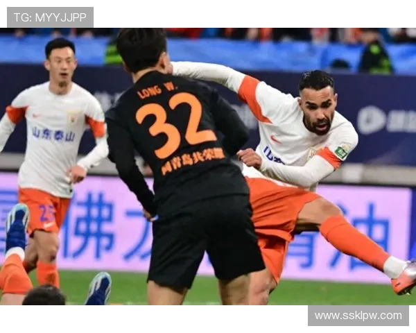 资金短缺与艰难赛程成隐忧亚泰本赛季困局由此埋下伏笔