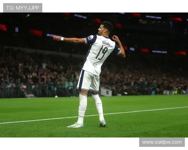 澳波临下课前仍谈热刺 无力挽回森林队困境