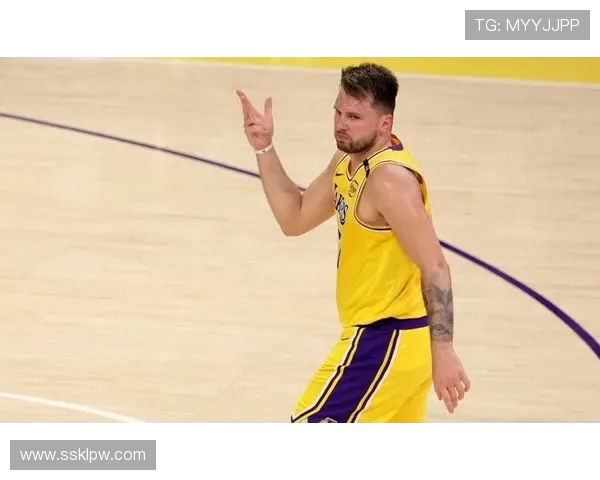 原创坏消息，卢卡·东契奇因个人原因缺席湖人对阵猛龙的比赛