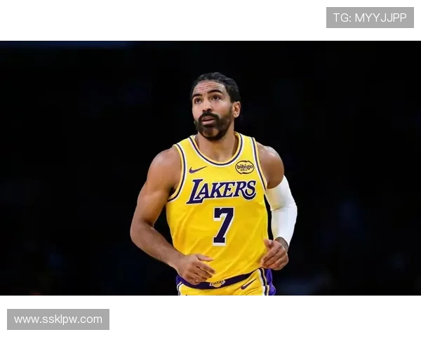 原创湖人赢球文森特却成最大败笔！进攻打铁，防守脏又防不住，放弃吧